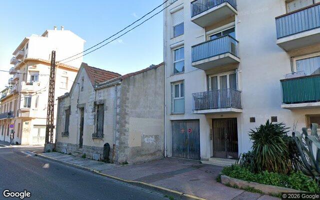 Façade : 19 avenue Henri Ribère, Perpignan